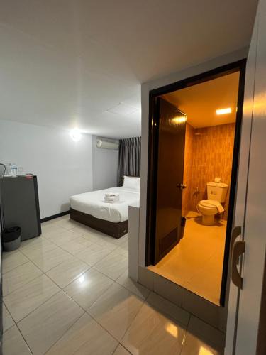 Pattaya Bay Hotel | Maland House Hostel - Pattaya soi 14 Saisong Road