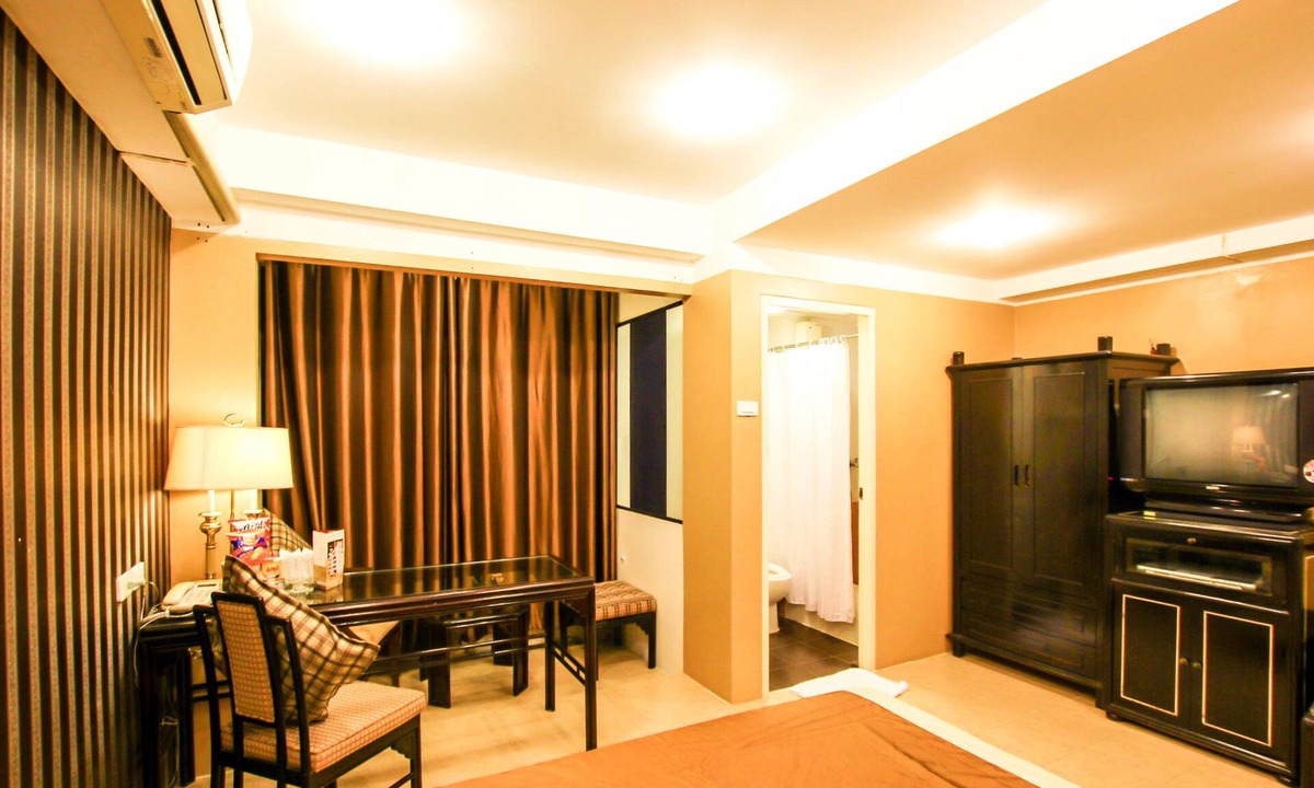 Talat Khwan Hotel | MAMBA and Baan Aranya Serviced Apartment