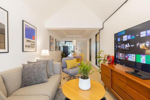 Huay Kaew Apartment | Mid Century House Chiang mai