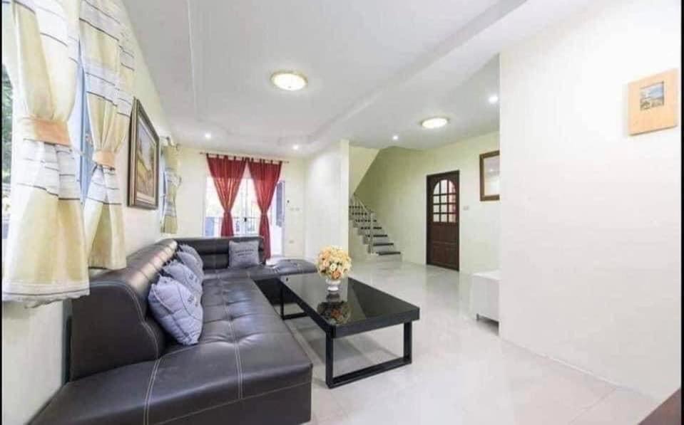 Tha Thaewawong Villa | Millenium villa
