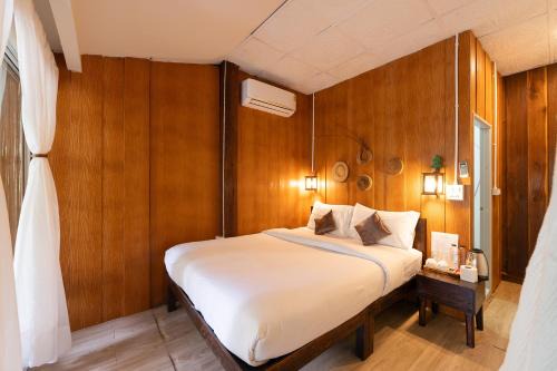 Mae On Hotel | Monruamsuk Homestay Cafe and Bistro