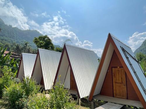 Nong Khiaw Hostel | Mountain View dormitory