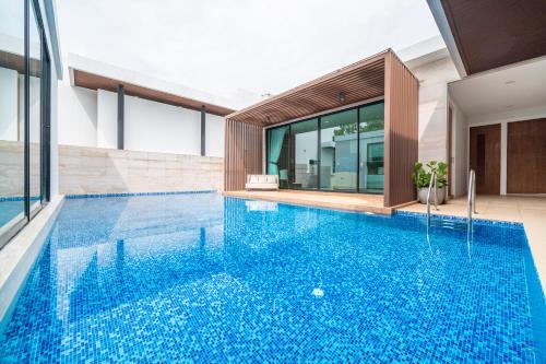 Na Chom Thian Villa | Movenpick Residences 4-Bedroom Pool Villa Beach Access, Na Jomtien Pattaya