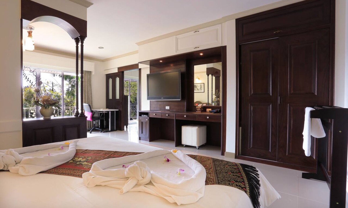 Kamala Hotel | Naka Resort