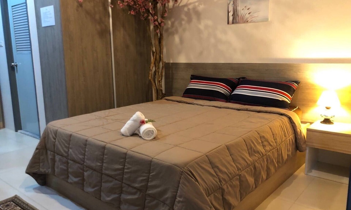 Ratchadaphisek Apartment | New cozy apartment, 300m away from MRT Suthisan station Unit *5