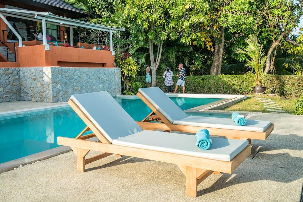 Wichit Villa | Oceanfront private pool villa with maid and cook
