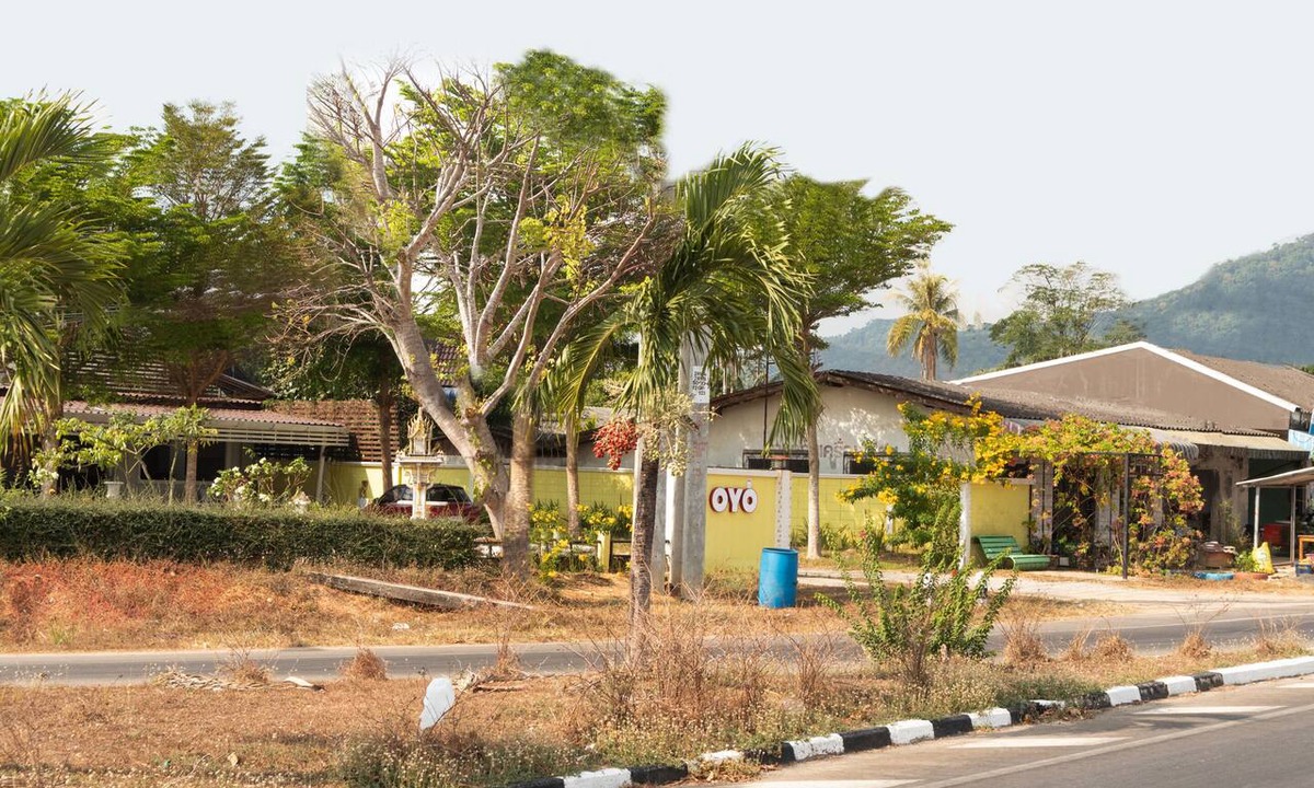 Ranong Hotel | OYO 674 Greenery Home