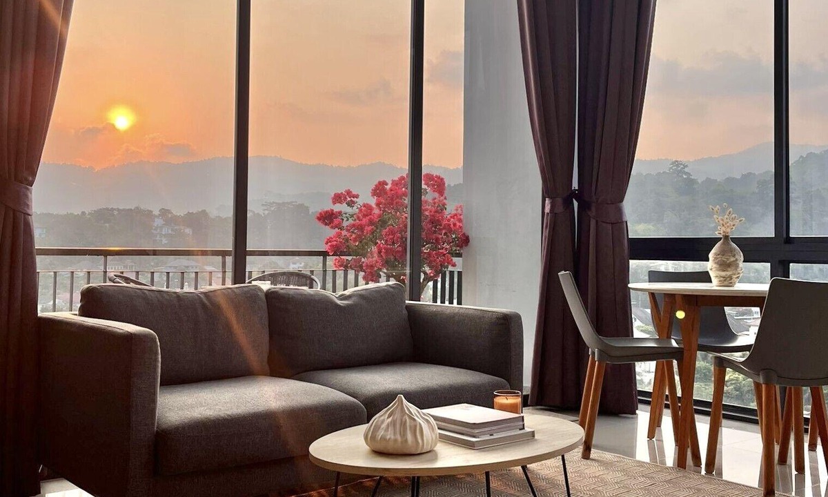 Kamala Apartment | Panoramic mountain view penthouse at Icon Park