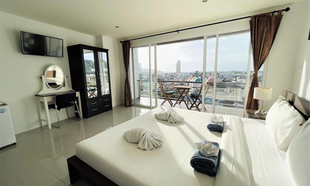 Patong Apartment | Patong sea view studio- condo with pool, parking