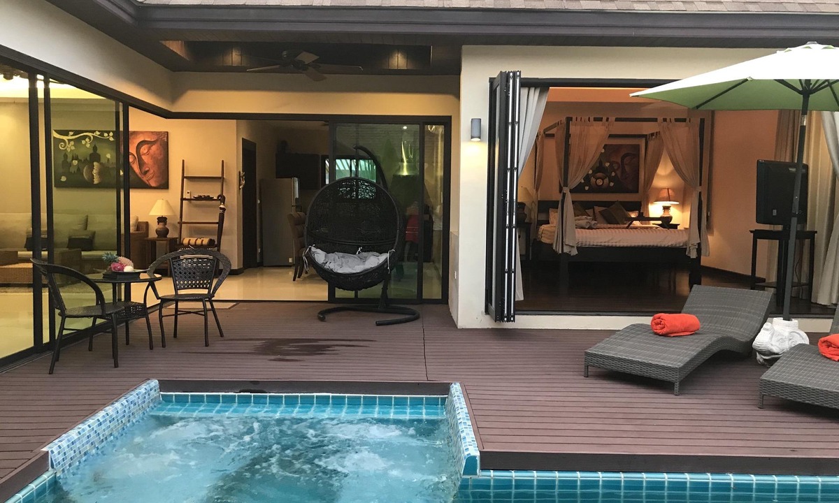 Rawai Villa | Plunge Villa near NaiHarn beach