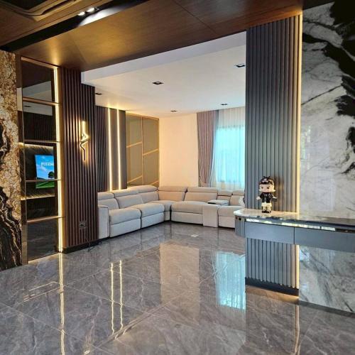 Samut Sakhon Villa | Premium Furnished Home and Free Driver 50 km Per day