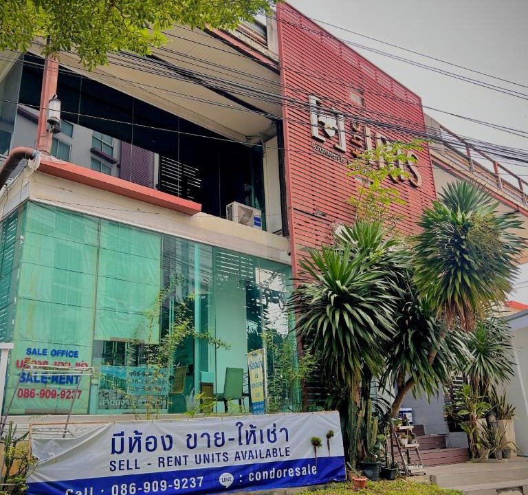 Suan Luang Apartment | Private Budget Room for Backpackers Near MRT Si Kritha