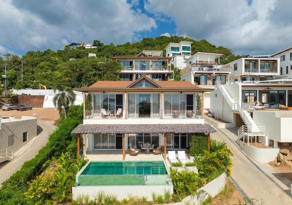 Haad Pleayleam Villa | Rare 5BR Oasis - 30m to Sea