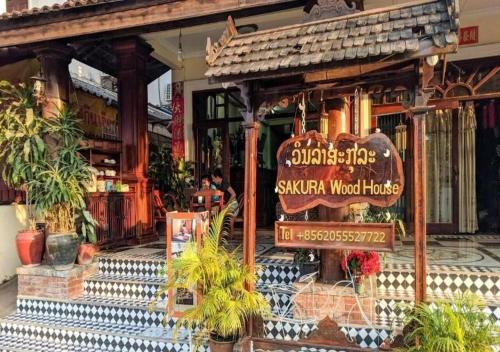 Luang Prabang Hotel | Sakura Wood House