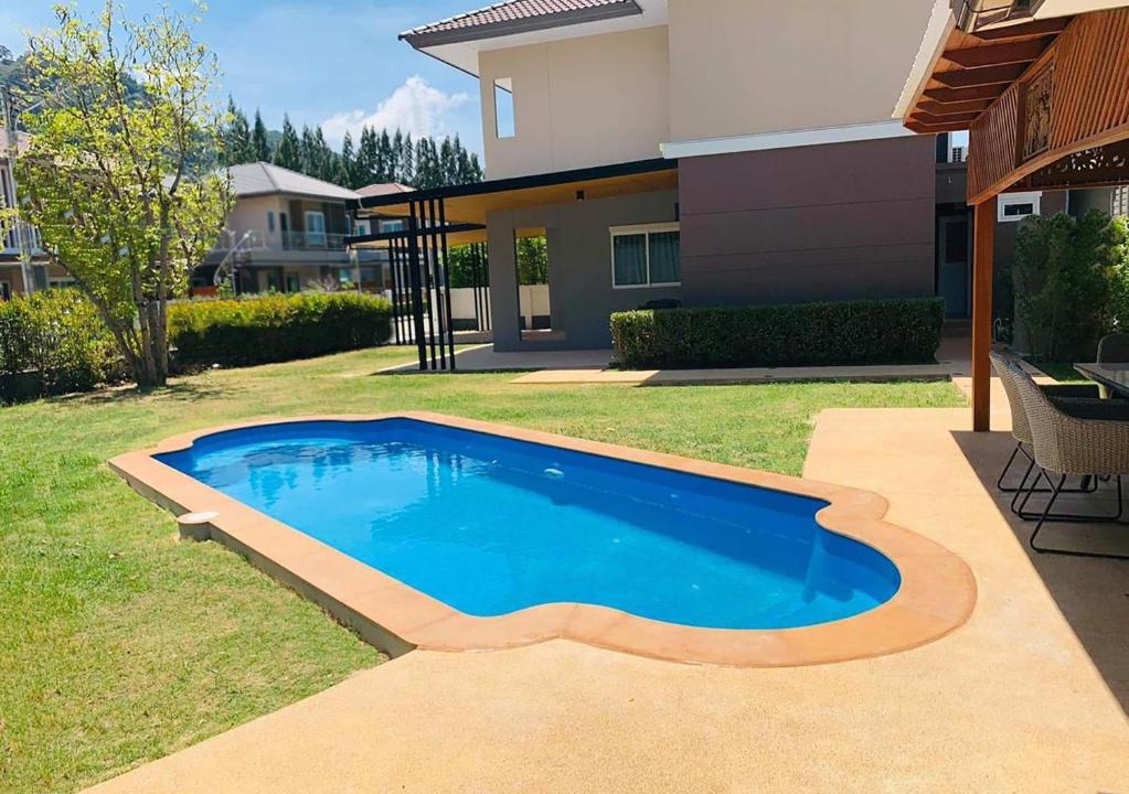 Ko Kaeo Villa | Saransiri - 3 bedroom villa with private pool, office room & fast Wi-fi