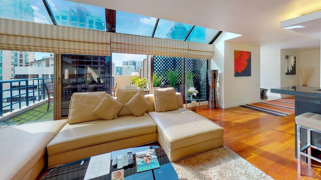 Embassy District Apartment | Siri Sathorn Apartment - 1904