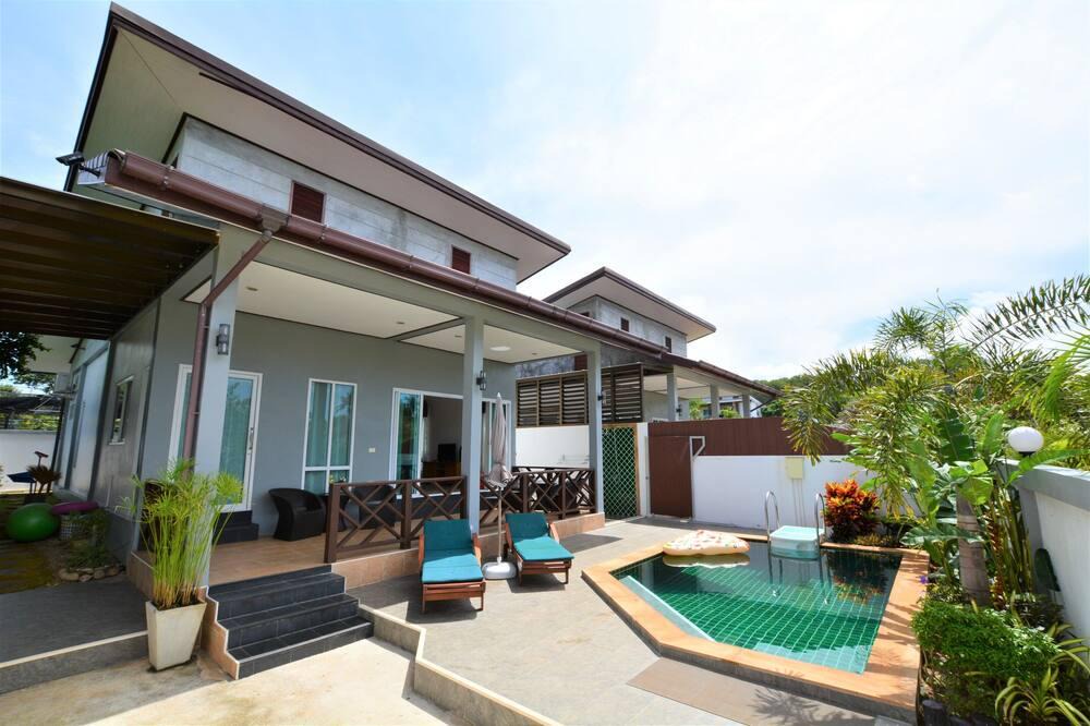 Ko Lanta Villa | Sitara Villa 1, two bedroom modern style villa with private pool & garden