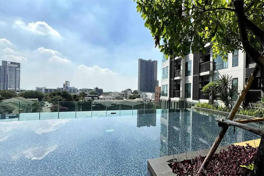 Khlong Tan Apartment | Songkran Stay-5min BTS-Full Kitchen&Sunrise