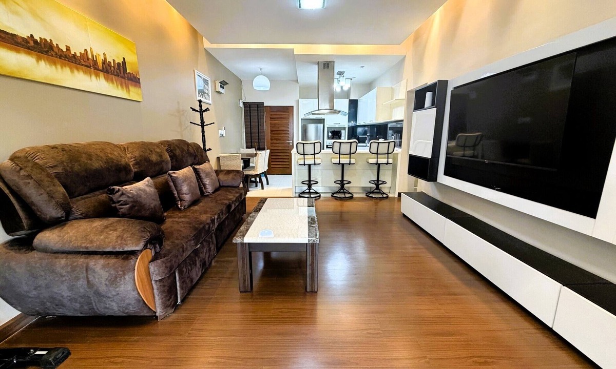 Na Kluea Apartment | Spacious 1-Bedroom Condo with Large Balcony at Baan Suan Lalana