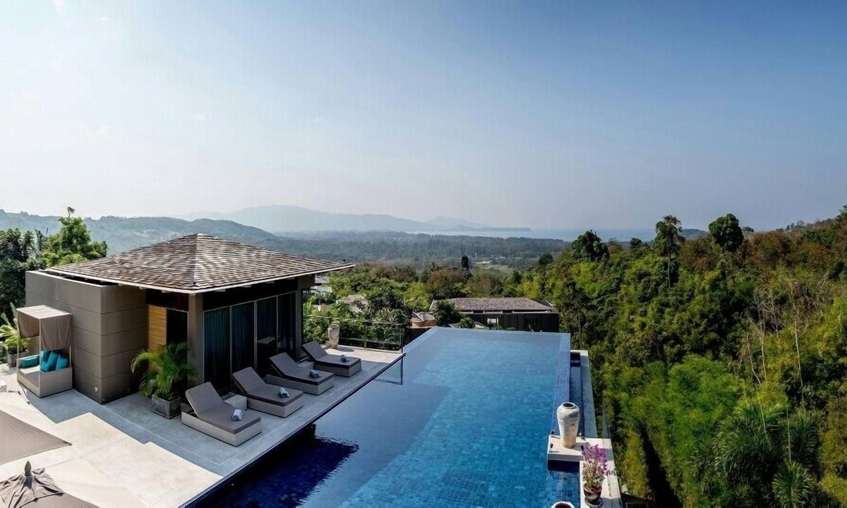 Choeng Thale Villa | Stunning 6 Bedroom Phuket Pool Villa