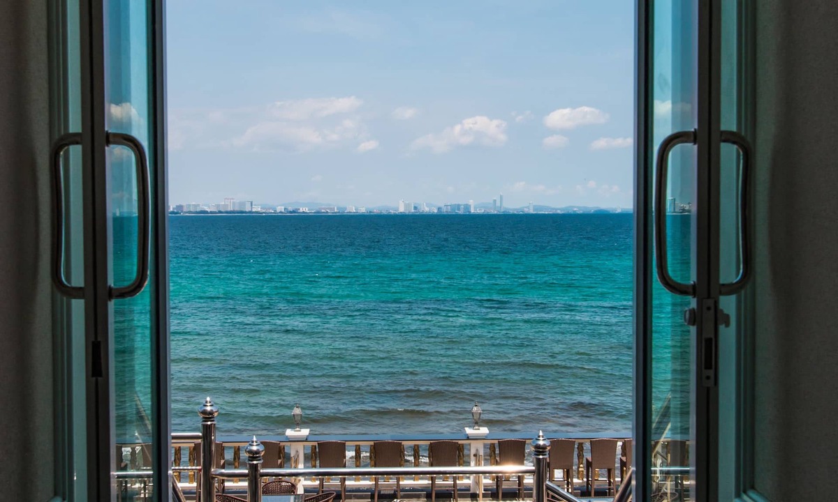 Koh Lan Hotel | Suntosa Resort