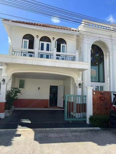 Koh Kaew Villa | Supicha86 Sino ko kaeo Modern Private 3BR 3BA Villa