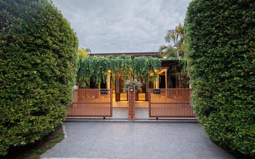 Cherngtalay House | T House