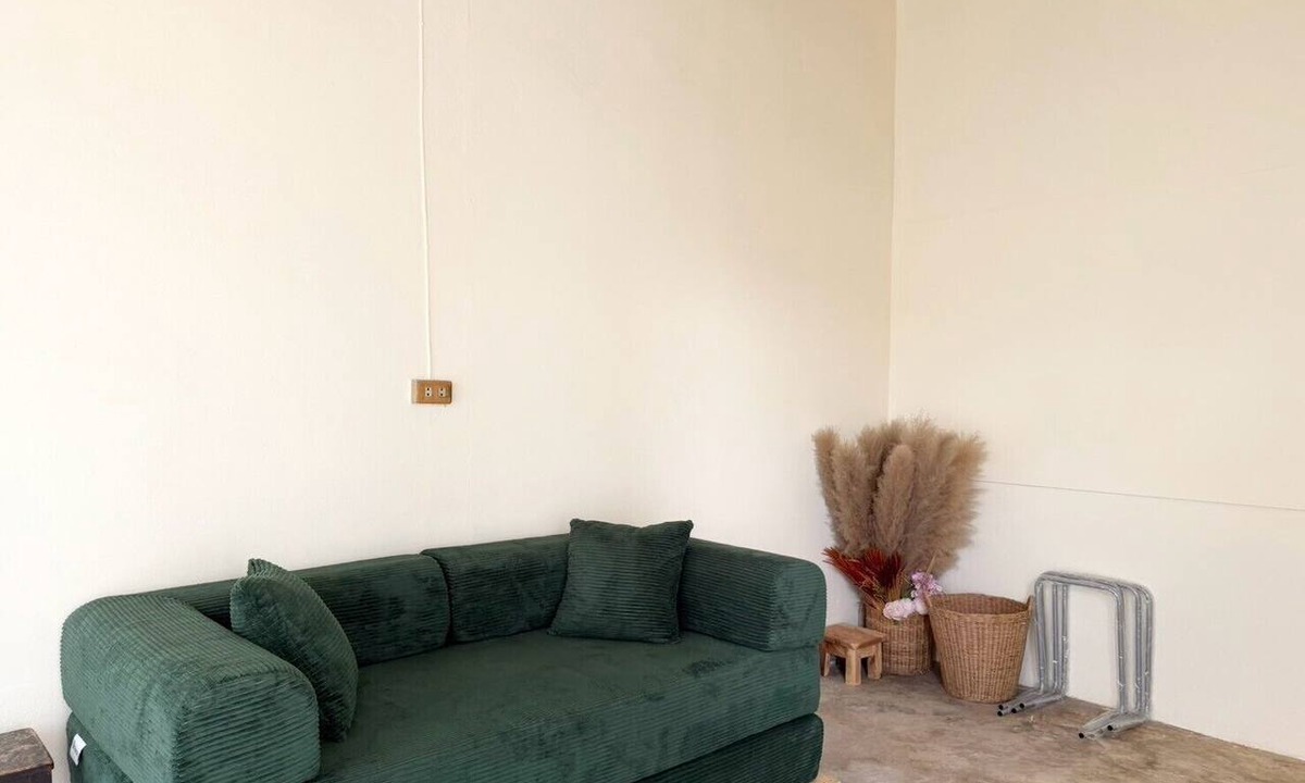 Talat Phlu House | Thai Local Home Near BTS Talat Phlu&Market