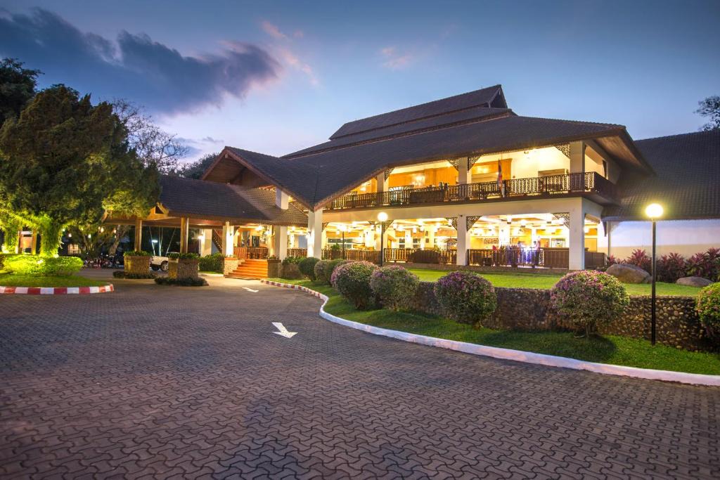 Chong Kham Hotel | The Imperial Mae Hong Son Resort
