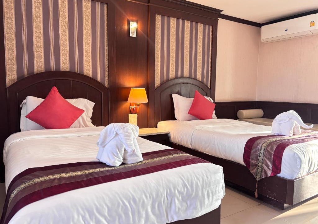 Udon Thani Hotel | The Lion King Hotel by Thai Baan Ozone Udonthani