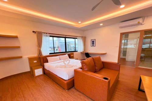 Pattaya Bay Hotel | The Lodge Pattaya
