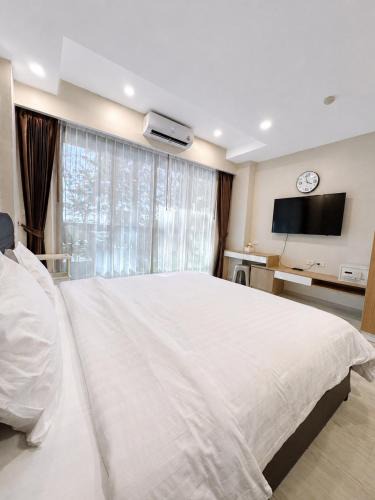 Sa Khu Apartment | The Naithon Condominium Naithon Beach