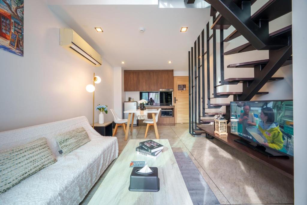 Rawai Apartment | The Nine Refined duplex condo