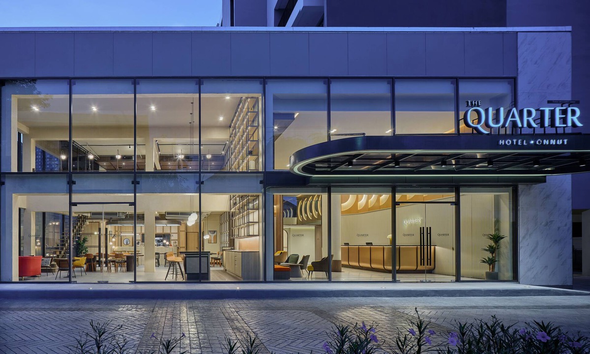 Phra Khanong Hotel | The Quarter Onnut by UHG