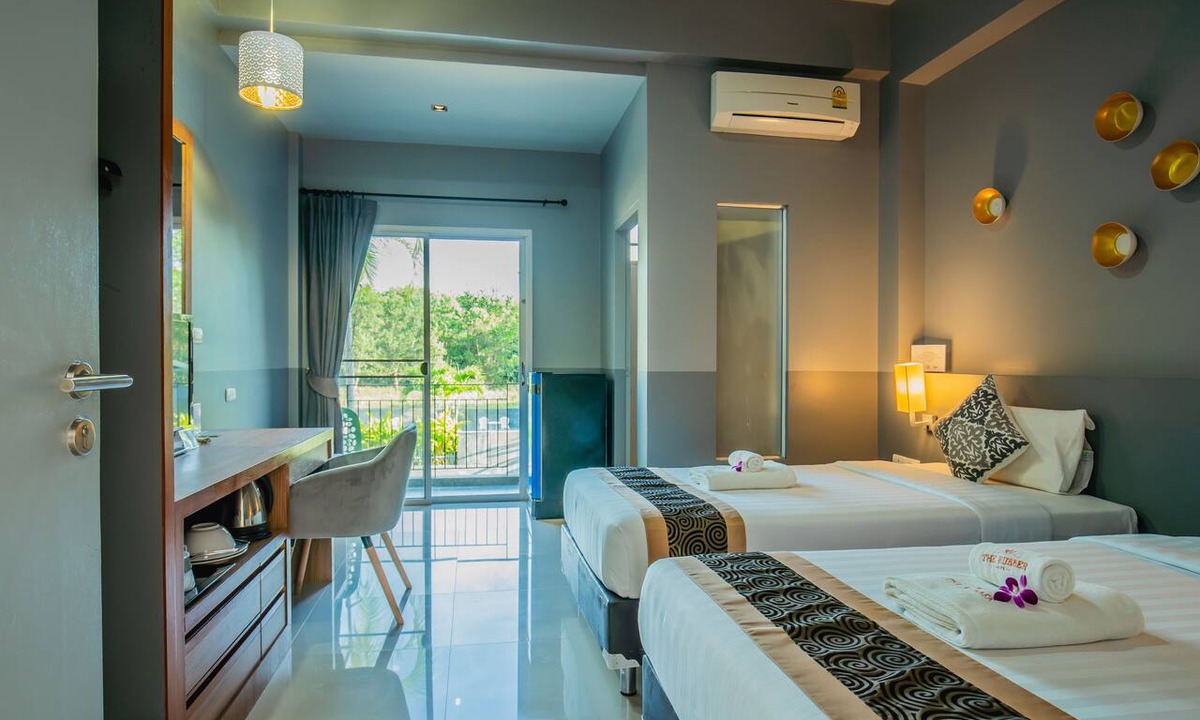 Thep Kasattri Hotel | The Rubber Hotel Phuket