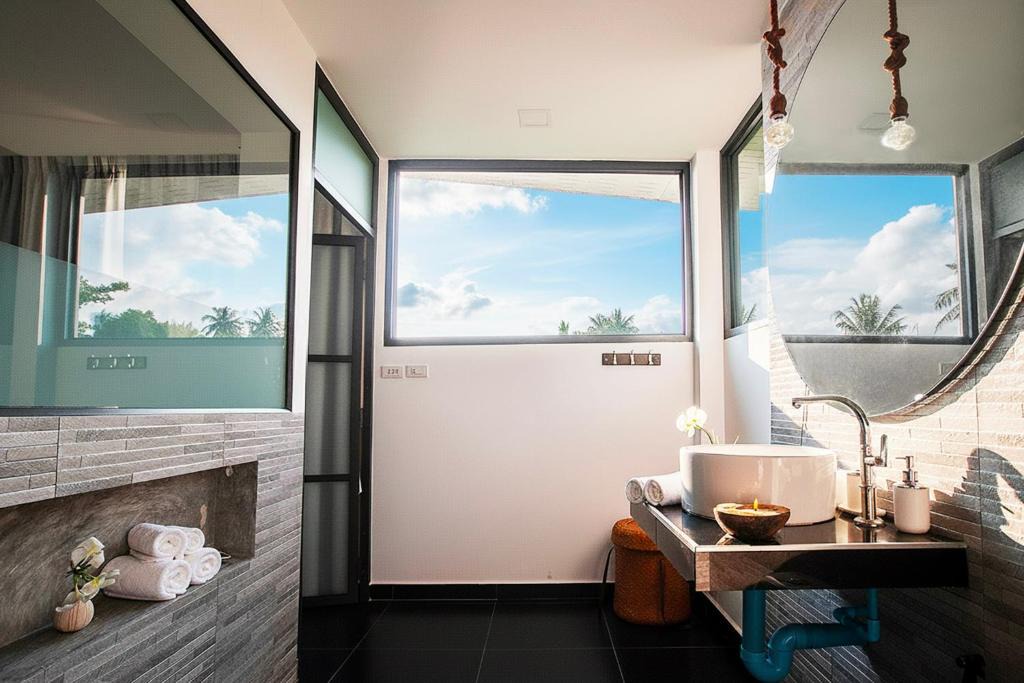 Baan Tai Apartment | The White House Beachfront Apartments