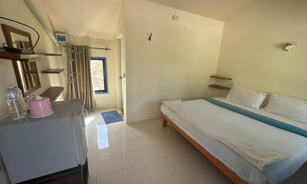 Ko Chang Hotel | Titanic Hotel Lonely Beach Market