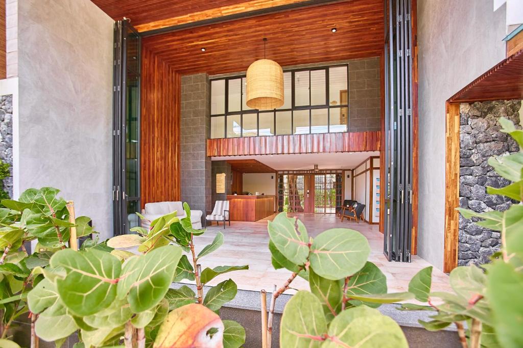 Rawai Apartment | Title V by Villacarte