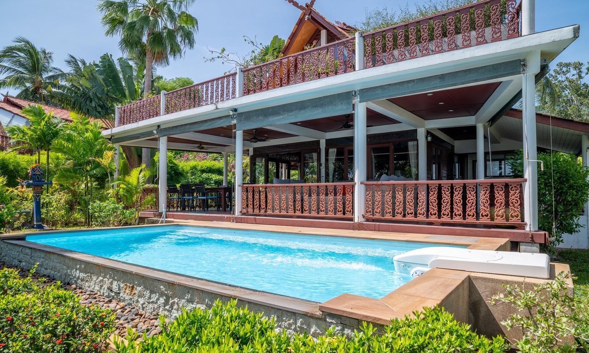 Bang Po Villa | Tropical Beachfront 4 Bdr Pool Villa (KBR24)