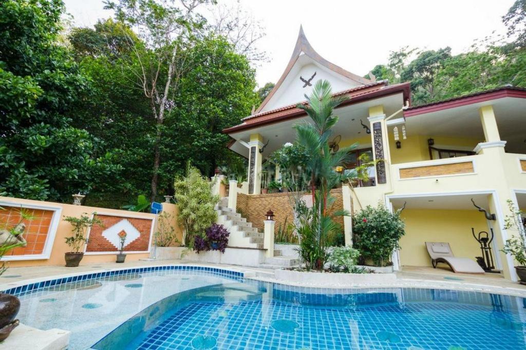 Ban Sakhu Villa | villa sawadee with swiming pool in tropical garden
