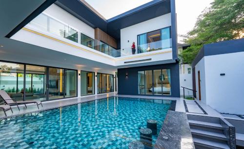 Na Chom Thian Villa | Villa Siri Jomtien Luxury Pool Villa