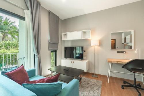 Rawai Apartment | Walk Rawai Beach Pool Balcony the title c222