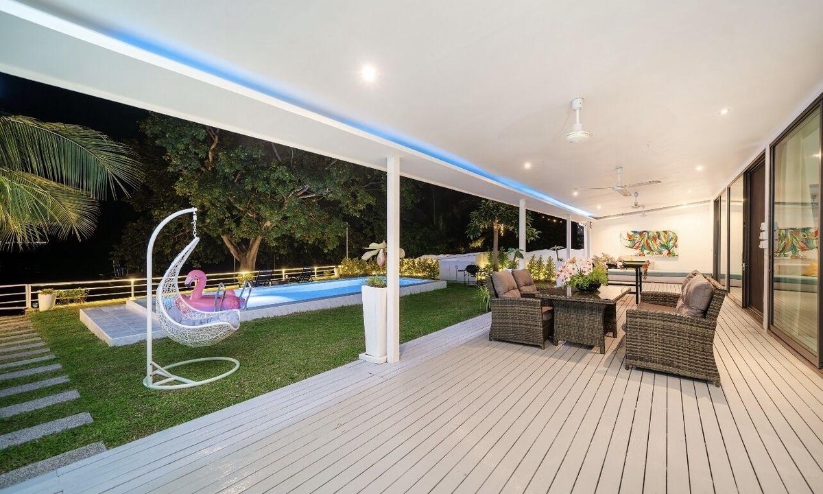 Wichit Villa | Walking down on the beach within few steps from the villa on private beach