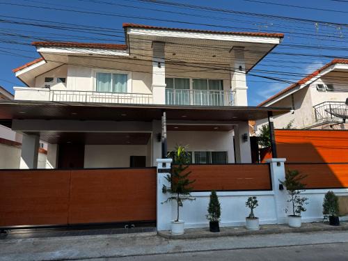 Hat Yai House | WHITE HOUSE Poolvilla Hatyai