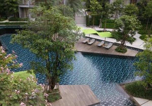 The Valley Condo by Q in Phaya Yen