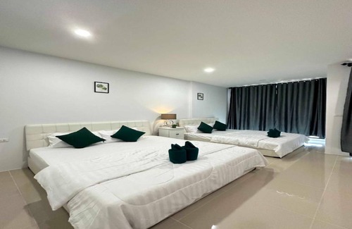 Si Sunthon Hotel | 20 m² Hotel ∙ 4 guests