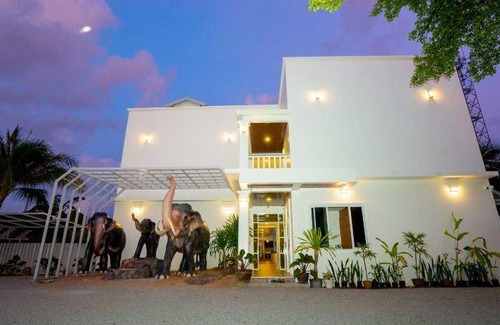 Si Sunthon Hotel | 24 m² Hotel ∙ 2 guests