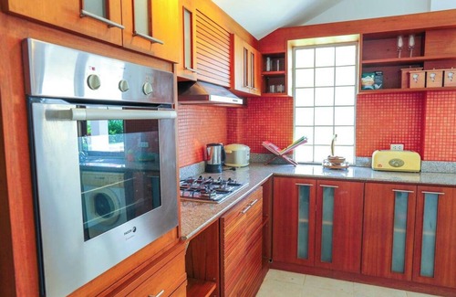 Pa Klok Villa | 3 Bedroom Pool Villa with large walled garden in Paklok