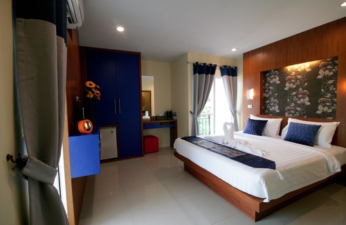 Nanai Road Hotel | Calypso Patong Hotel