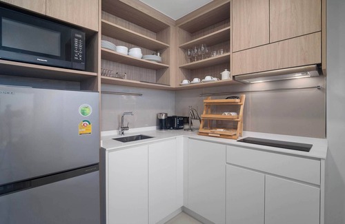 Laguna Condo | Skypark Aurora 2 BR 2Cx1 Golf side